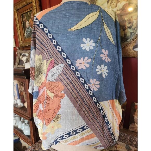 F55 Charlie B Blouse, Multi Colored Print Size Large - Picture 3 of 9